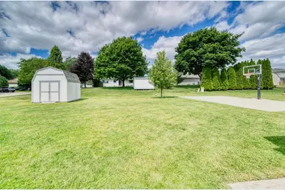 10635 S Shepard Ave, Oak Creek, WI 53154 - Photo 4