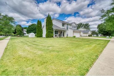 10635 S Shepard Ave, Oak Creek, WI 53154 - Photo 2