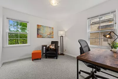 8813 W Hawthorne Ave #8811, Wauwatosa, WI 53226 - Photo 18