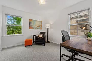 8813 W Hawthorne Ave, Wauwatosa, WI 53226 - Photo 18