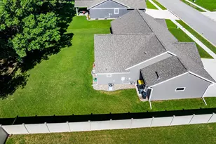 1822 Brooklyn Pl, Holmen, WI 54636 - Photo 58