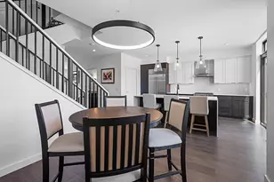 1089 Brookwood Dr, Ashwaubenon, WI 54304 - Photo 12