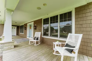 N74W16173 Stonewood Dr, Menomonee Falls, WI 53051 - Photo 6