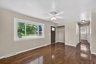 4200 Maryland Ave, Racine, WI 53405 - Photo 6