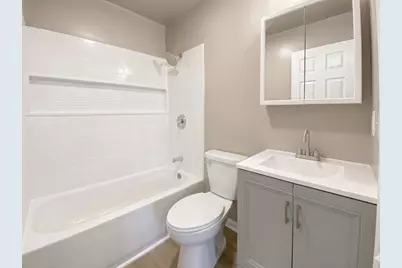 4200  Maryland Ave, Racine, WI 53405 - Photo 10