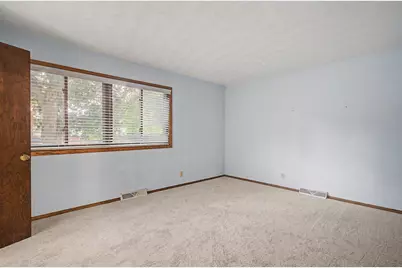 1578  Young Dr, Onalaska, WI 54650 - Photo 18