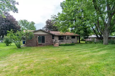 1578  Young Dr, Onalaska, WI 54650 - Photo 4