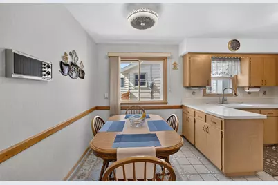 5319  Wright Ave, Racine, WI 53406 - Photo 8