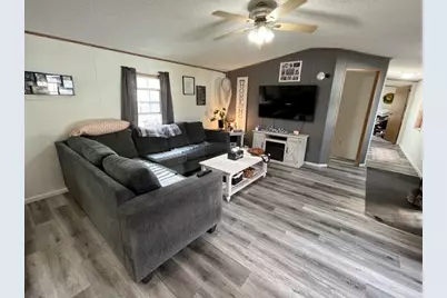 7136  Tannery Rd #19, Two Rivers, WI 54241 - Photo 8