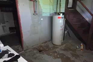 913 S 21st St, Manitowoc, WI 54220 - Photo 14