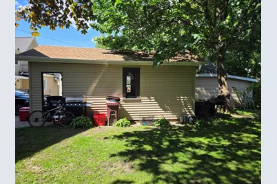 913 S 21st St, Manitowoc, WI 54220 - Photo 16