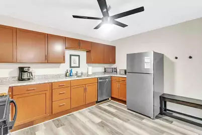 607  6th St, Racine, WI 53403 - Photo 12