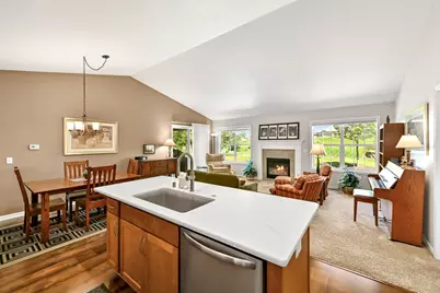 1986  Blue Spruce Ct, Port Washington, WI 53024 - Photo 6
