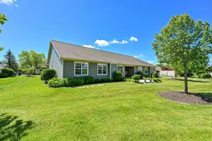 1986 Blue Spruce Ct, Port Washington, WI 53024 - Photo 20