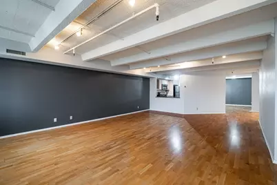 270 E Highland Ave #916, Milwaukee, WI 53202 - Photo 14