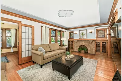 2629 N 67th St, Wauwatosa, WI 53213 - Photo 8