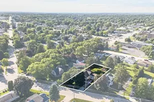 2420 Erie Ave, Sheboygan, WI 53081 - Photo 32