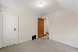 18905 W Linnie Lac Pl, New Berlin, WI 53146 - Photo 24