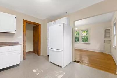 18905 W Linnie Lac Pl, New Berlin, WI 53146 - Photo 14
