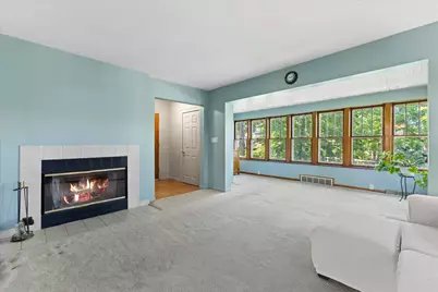 18905 W Linnie Lac Pl, New Berlin, WI 53146 - Photo 6