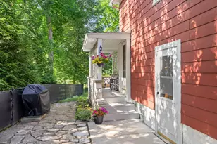 18905 W Linnie Lac Pl, New Berlin, WI 53146 - Photo 4