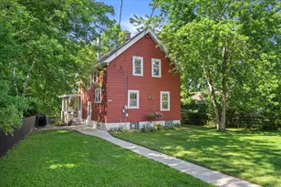 18905 W Linnie Lac Pl, New Berlin, WI 53146 - Photo 2