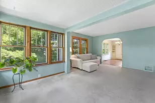 18905 W Linnie Lac Pl, New Berlin, WI 53146 - Photo 8