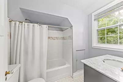 2559 N 86th St, Wauwatosa, WI 53226 - Photo 12
