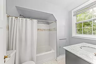 2559 N 86th St, Wauwatosa, WI 53226 - Photo 12