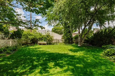 2559 N 86th St, Wauwatosa, WI 53226 - Photo 16