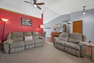 501 Davis St, Elkhorn, WI 53121 - Photo 4