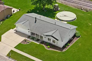 501 Davis St, Elkhorn, WI 53121 - Photo 24