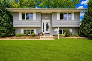 1551 W Goldcrest Ave, Milwaukee, WI 53221 - Photo 1