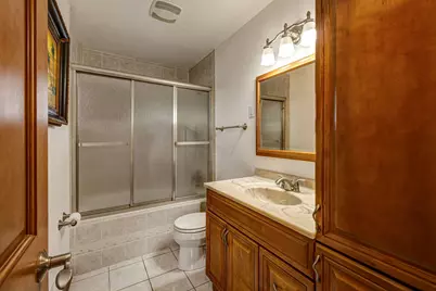 1551 W Goldcrest Ave, Milwaukee, WI 53221 - Photo 14