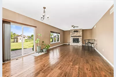 1433  Isabel Ln, Burlington, WI 53105 - Photo 16