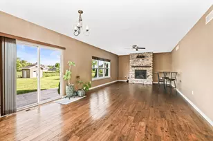 1433 Isabel Ln, Burlington, WI 53105 - Photo 16
