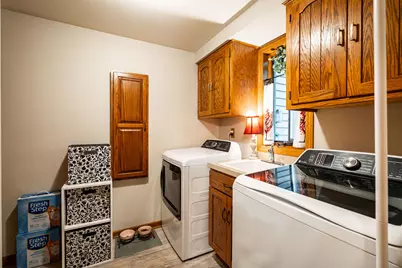3278 S Acredale Ct, New Berlin, WI 53151 - Photo 14