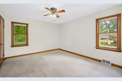 4329 S 47th St #4331, Greenfield, WI 53220 - Photo 10