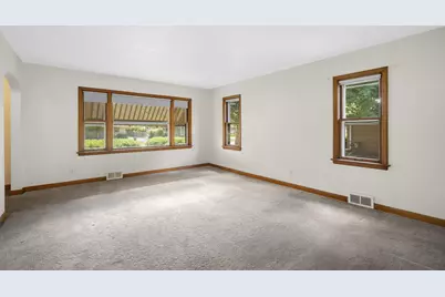 4329 S 47th St #4331, Greenfield, WI 53220 - Photo 6