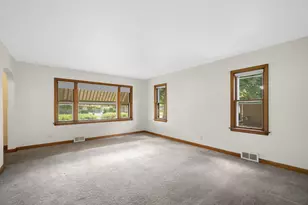 4329 S 47th St, Greenfield, WI 53220 - Photo 6