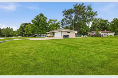 11610 W Sunnybrook Rd, Franklin, WI 53132 - Photo 28