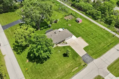 11610 W Sunnybrook Rd, Franklin, WI 53132 - Photo 34