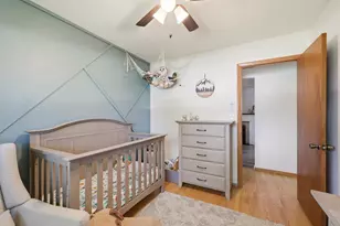 11610 W Sunnybrook Rd, Franklin, WI 53132 - Photo 18