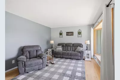 11610 W Sunnybrook Rd, Franklin, WI 53132 - Photo 6