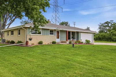 11610 W Sunnybrook Rd, Franklin, WI 53132 - Photo 32