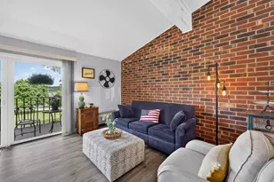 33 Lausanne Ct, Geneva, WI 53147 - Photo 10