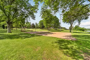 33 Lausanne Ct, Geneva, WI 53147 - Photo 20