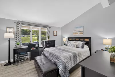 33  Lausanne Ct #33-06, Geneva, WI 53147 - Photo 2