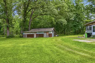 8311 Fox River Rd, Racine, WI 53185 - Photo 38