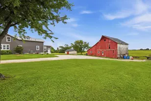 W6393 County Rd A, Sugar Creek, WI 53121 - Photo 4